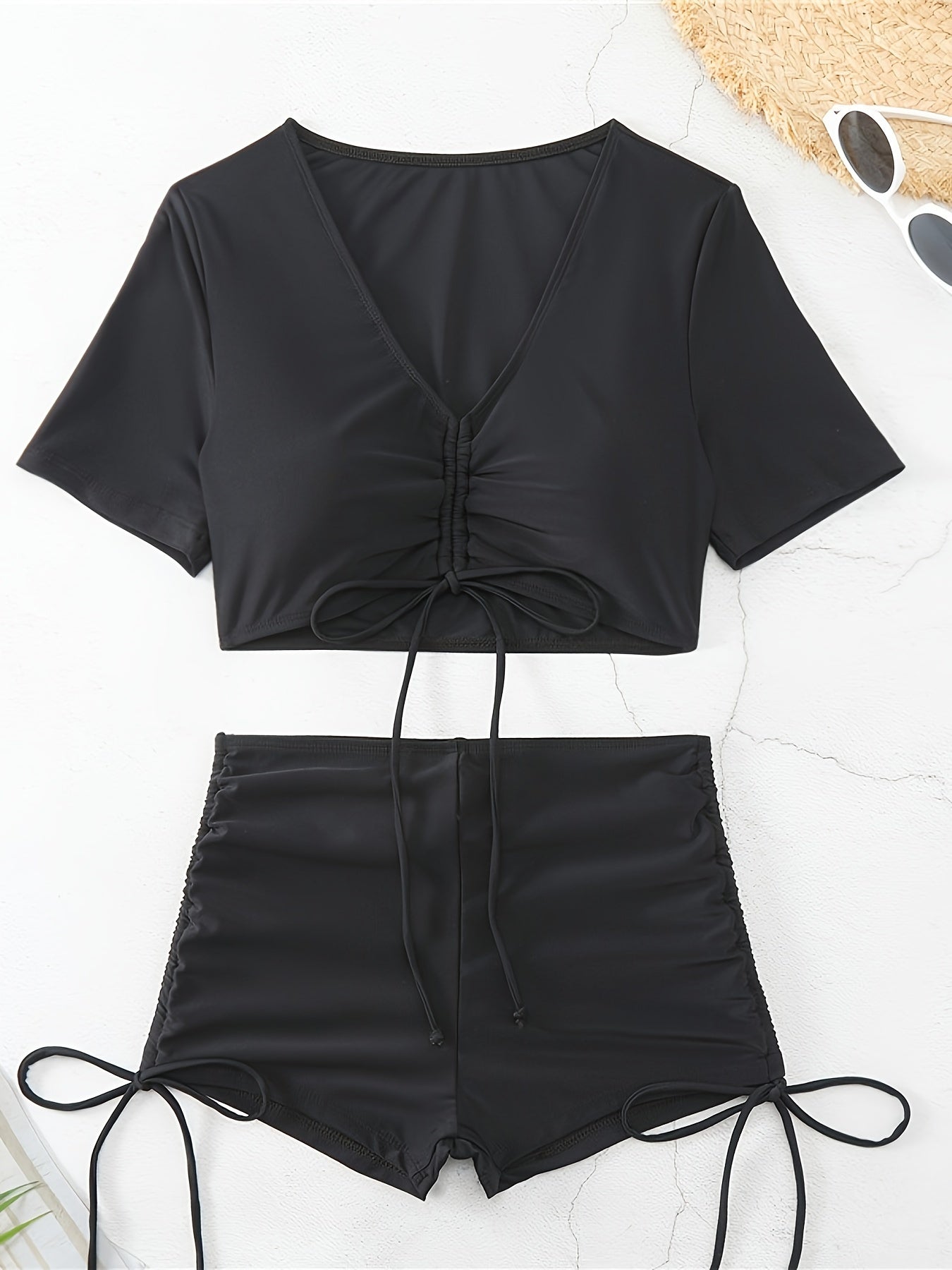 WaveLuxe Set de Natación para Damas – Conjunto Deportivo con Top con Volantes y Short a Rayas