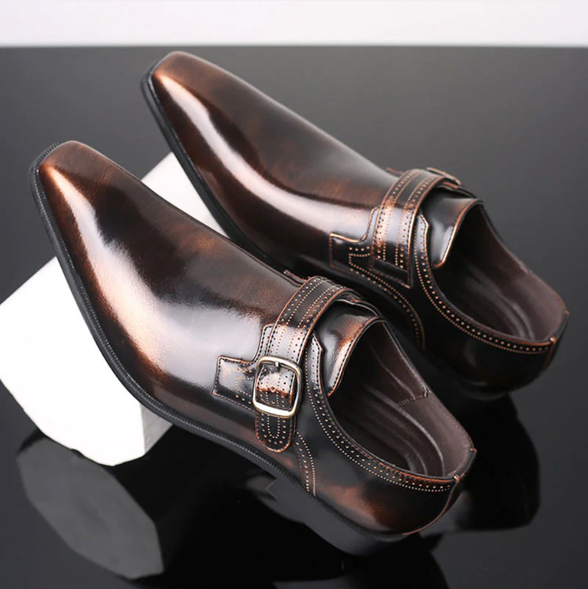 Valentino Luxe Zapatos Oxford para Hombre – Cuero Vegano Hecho a Mano, Acabado Elegante