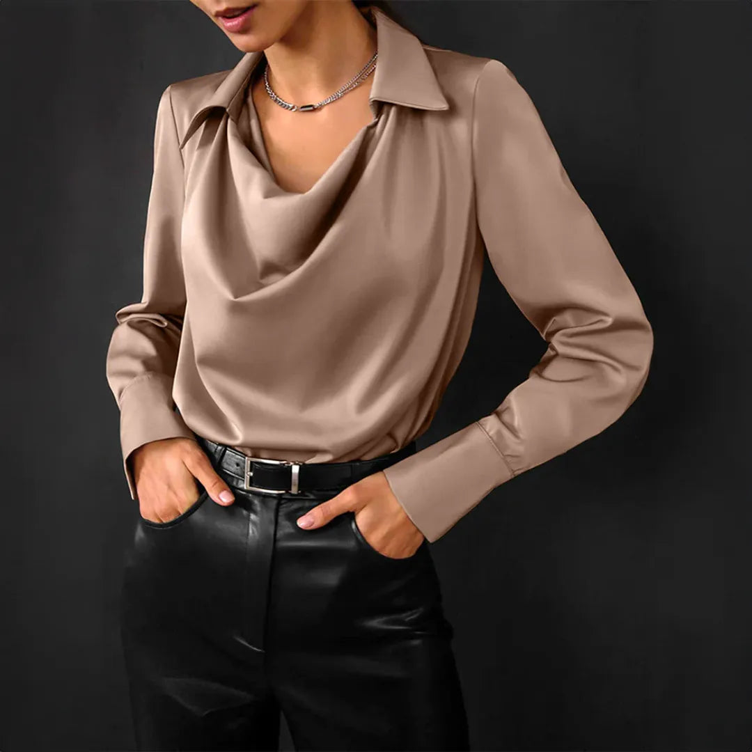 Cloudine | Blusa blanca para mujer con cuello drapeado
