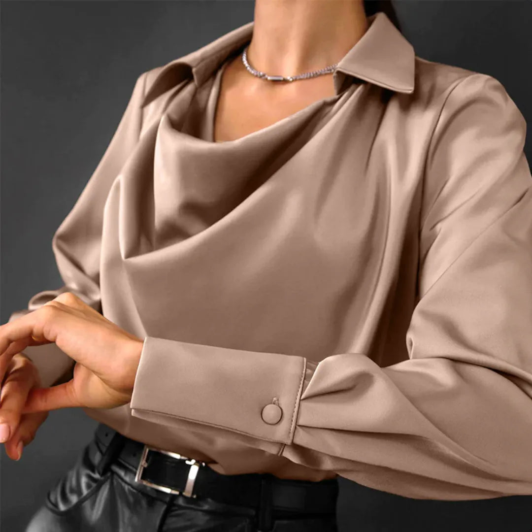 Cloudine | Blusa blanca para mujer con cuello drapeado