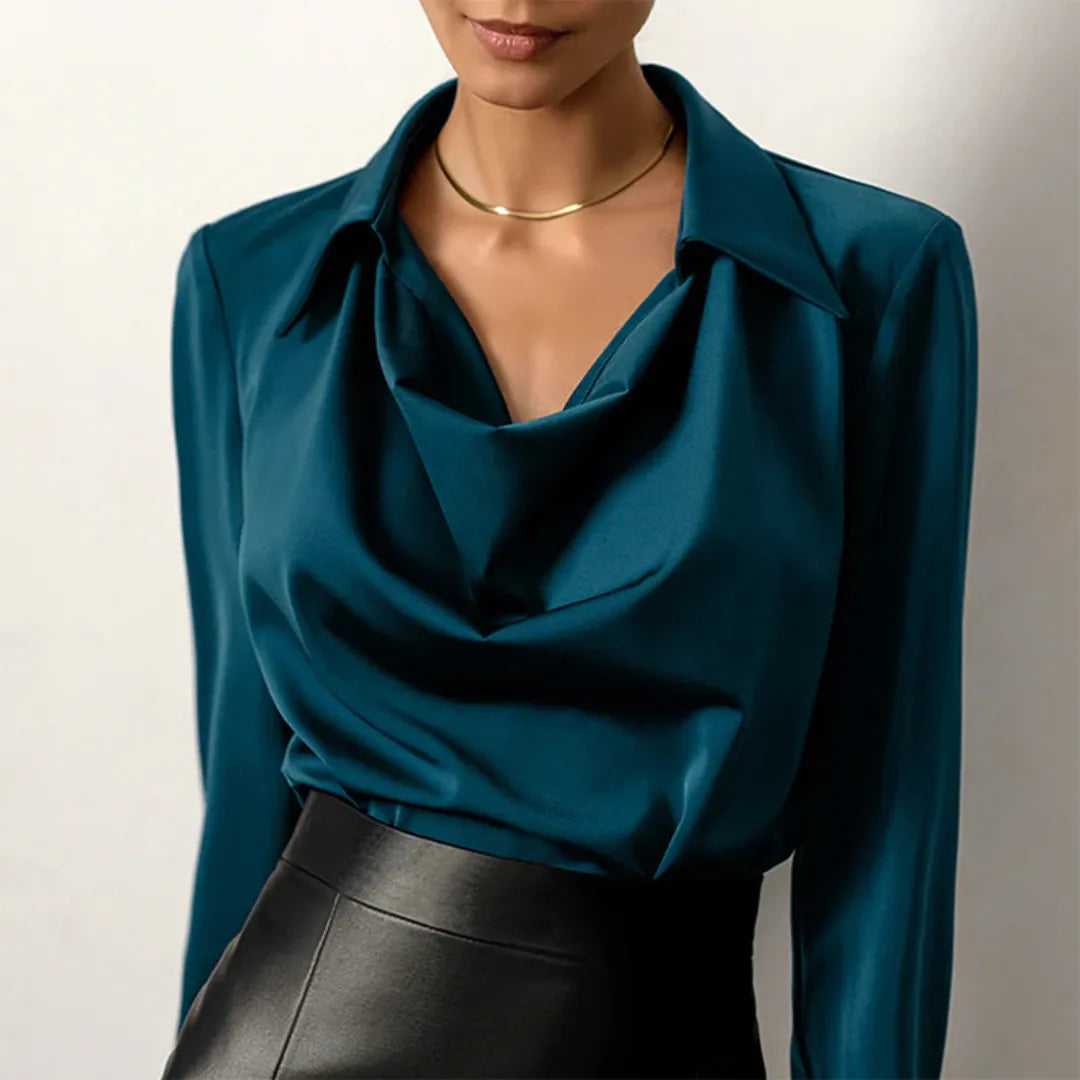 Cloudine | Blusa blanca para mujer con cuello drapeado