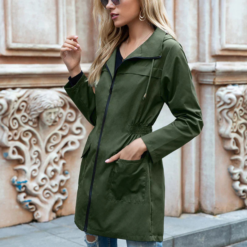 Chaqueta con capucha para mujer Maribelle | Impermeable, casual y cintura ajustable
