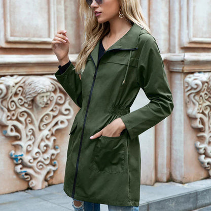 Chaqueta con capucha para mujer Maribelle | Impermeable, casual y cintura ajustable
