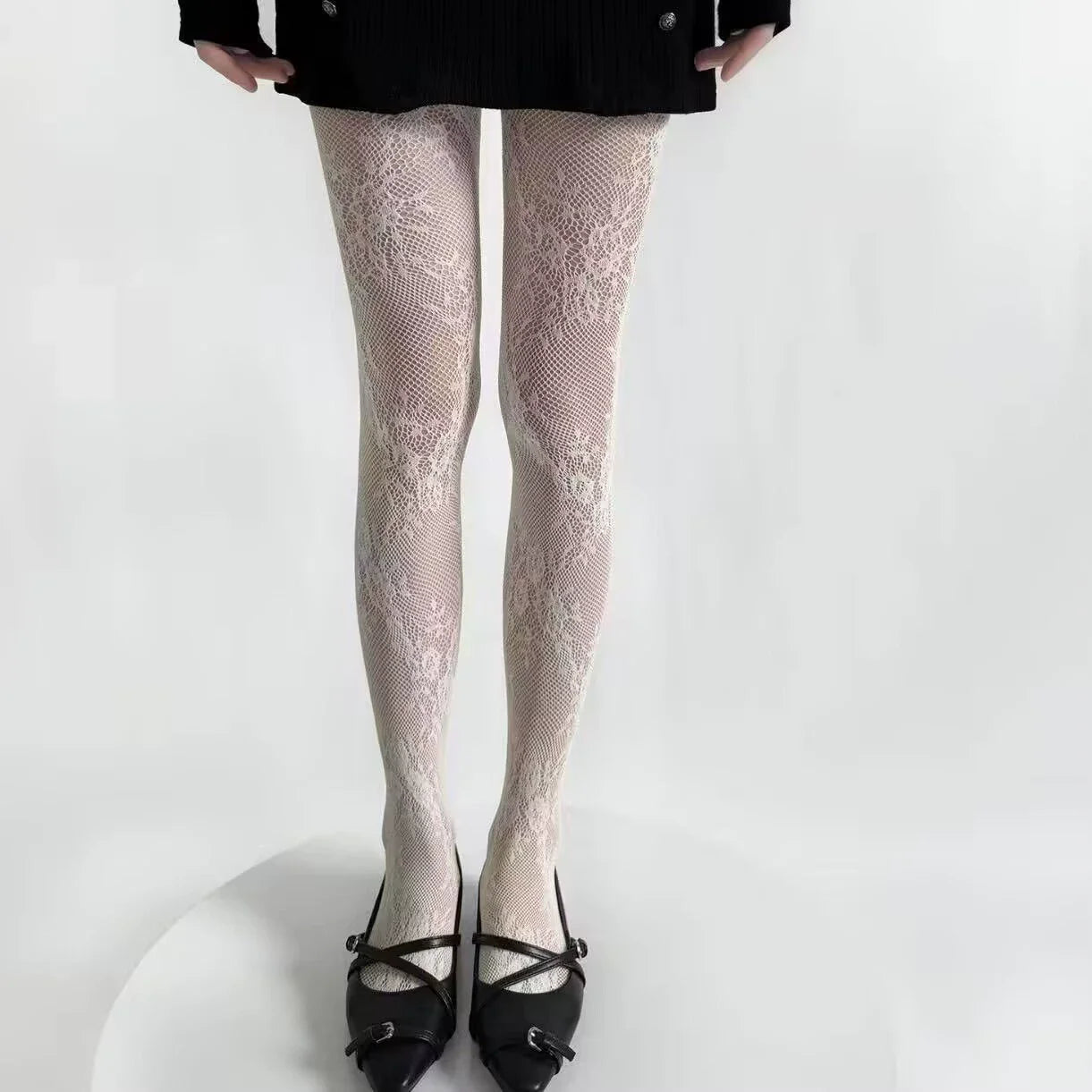 Marvella Dames Panty | Patrón de flores recortado, versátil y moderno
