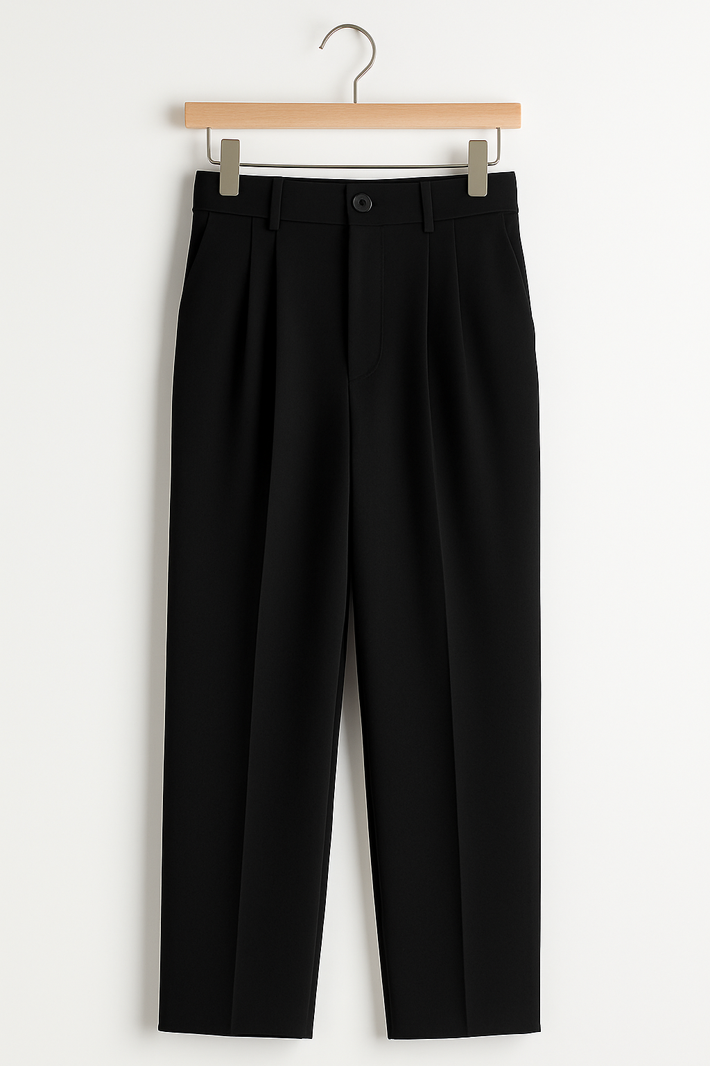 Liora | Pantalón de tela chic con pliegues y perneras sueltas
