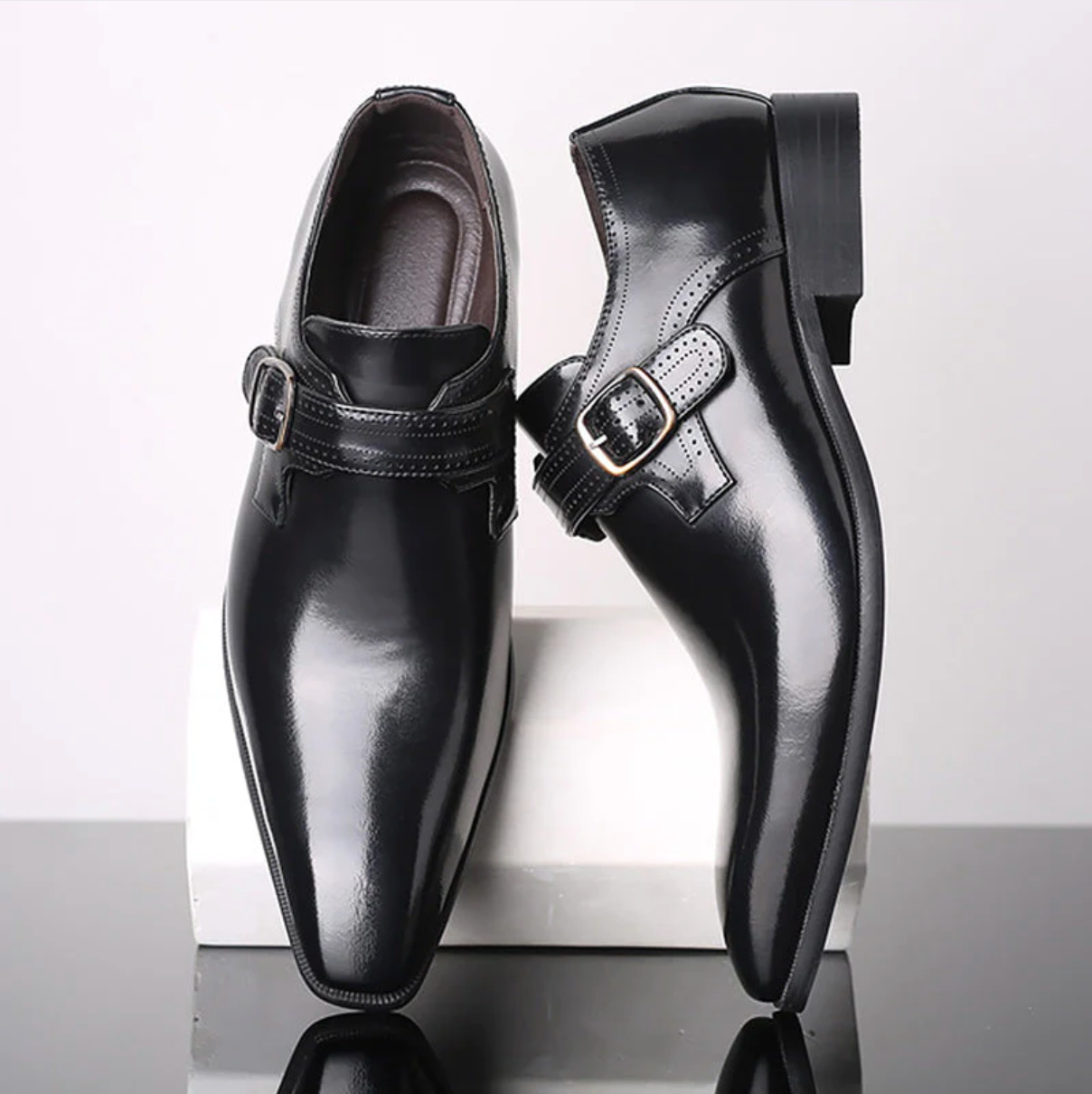 Valentino Luxe Zapatos Oxford para Hombre – Cuero Vegano Hecho a Mano, Acabado Elegante