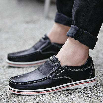 Modernos mocasines de cuero para hombre hechos a mano – comodidad clásica, estilo sin cordones